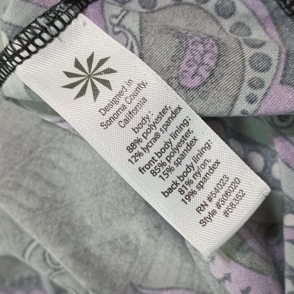 Athleta Tinker Tank Built-in Bra Tank Top Small Grey Purple Paisley, Small - Picture 8 of 9